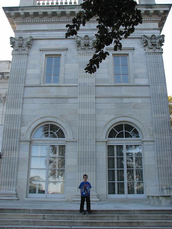 2008-10-12_Tiverton_Newport_Mansions 014.jpg